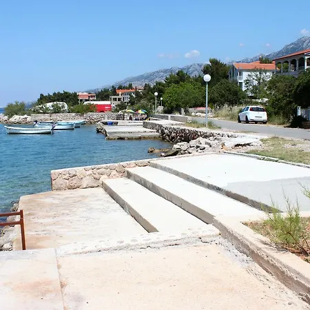 Triple Starigrad 6634e