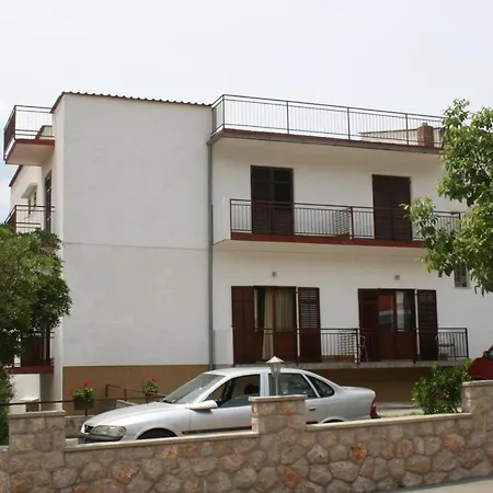 Triple Starigrad 6634e Pensjonat Starigrad Paklenica