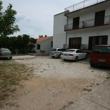 Triple Starigrad 6634e Starigrad Paklenica