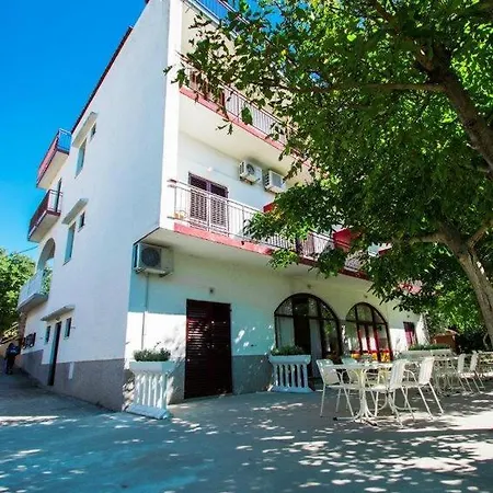 Triple Starigrad 6634e